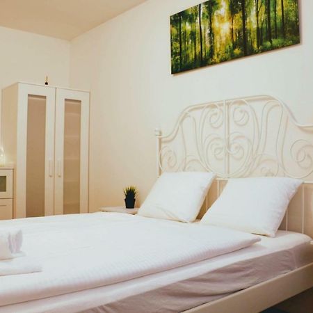 Green Wall Apartment Kaprun Esterno foto