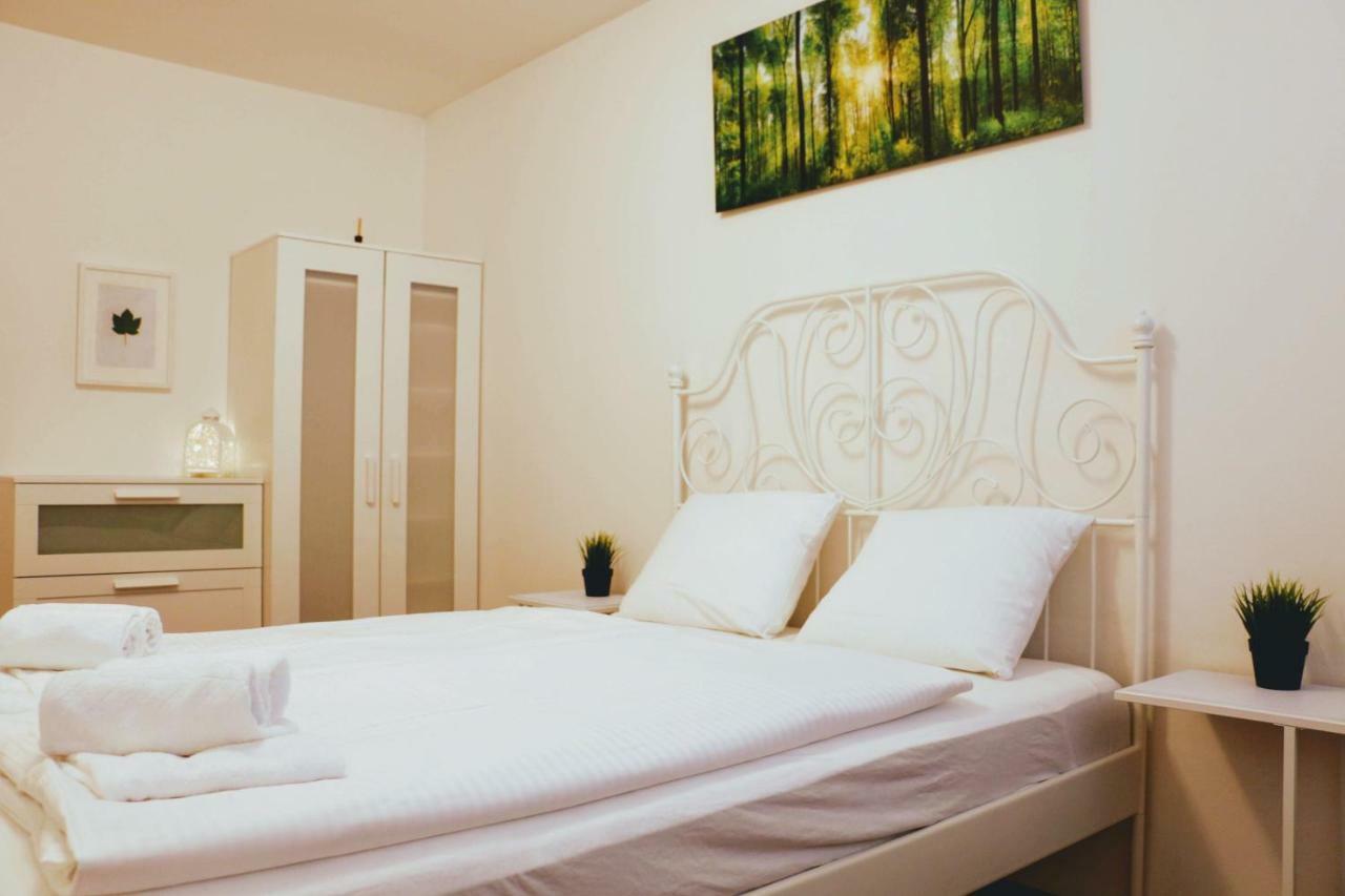 Green Wall Apartment Kaprun Esterno foto